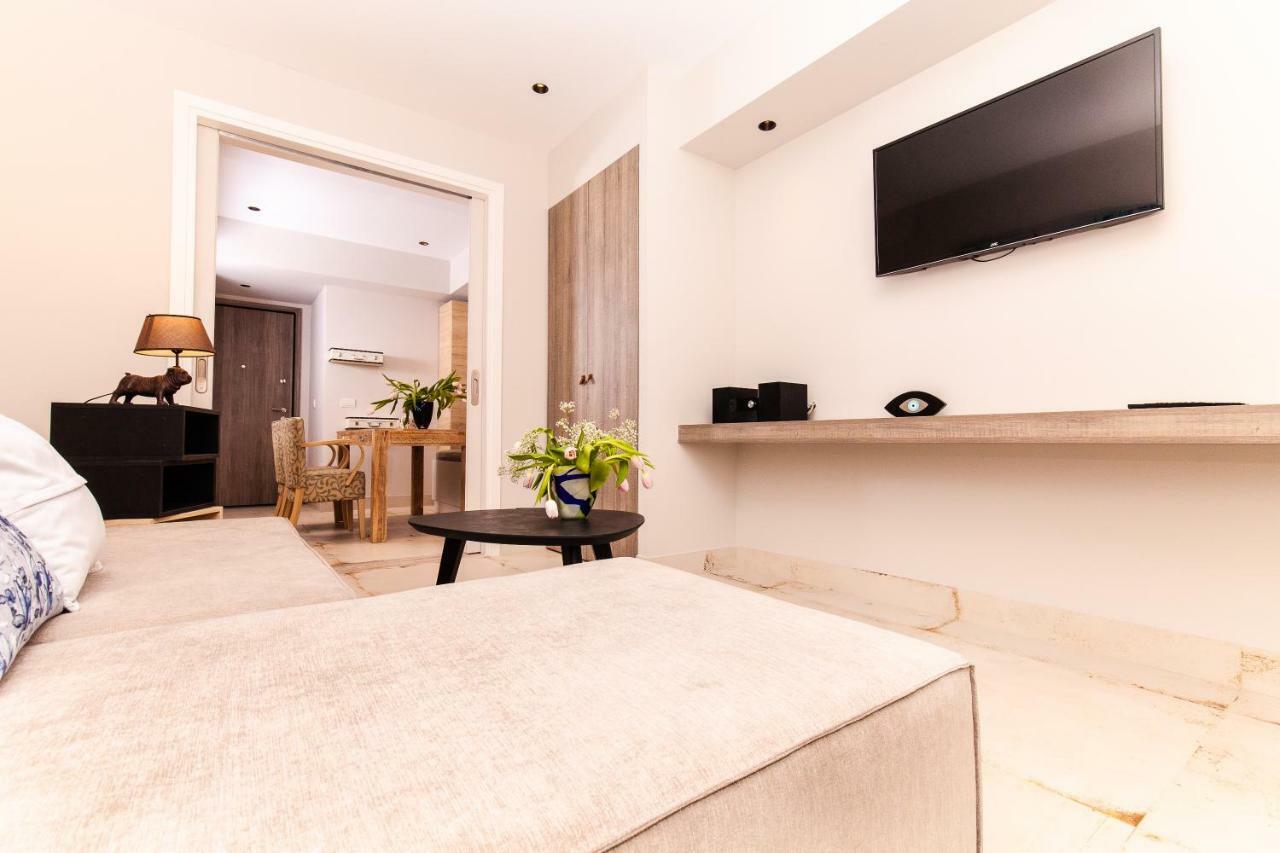 Sweet Suite Flora In Vouliagmeni Athens Exterior photo